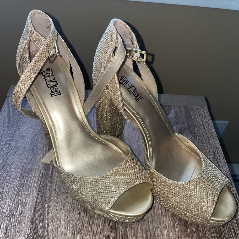 Brash Sparkle Gold Platform Heel